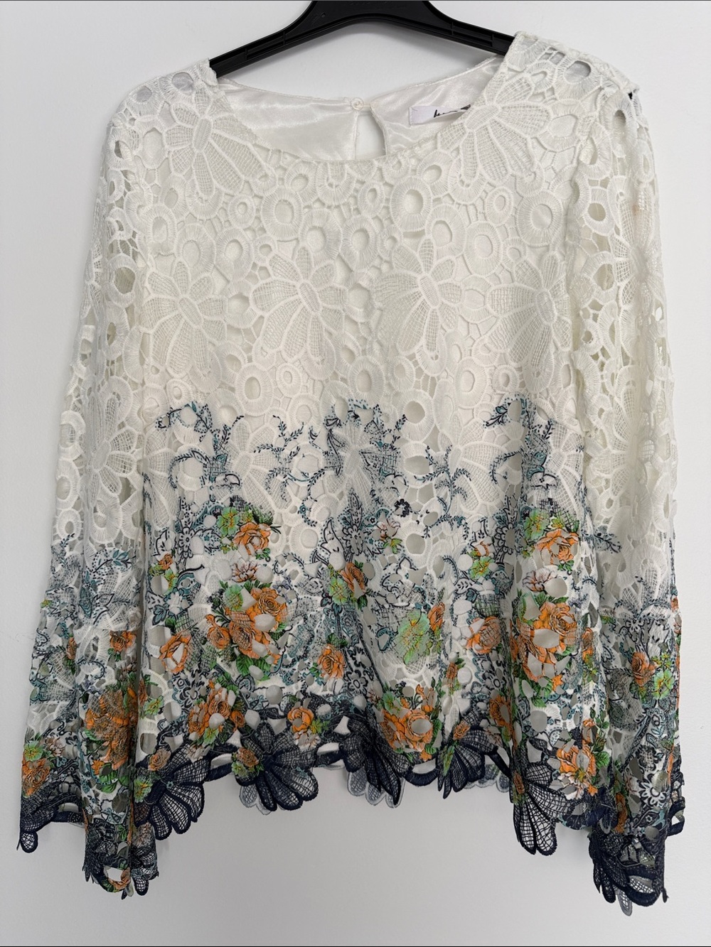 Women’s White Floral Cutout Lace Flouncy Sleeve Blouse
